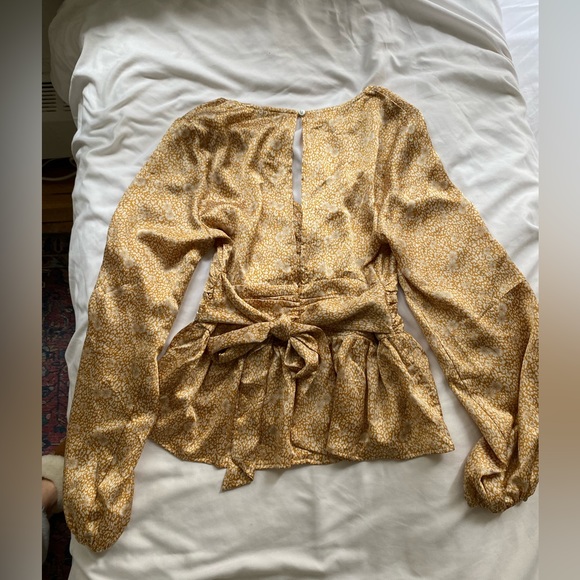 The Westside puff sleeve blouse - Picture 2 of 2